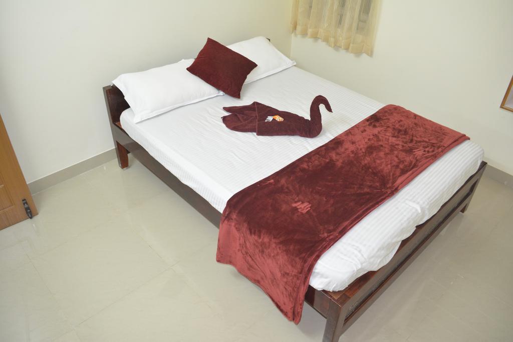 JP Nivaas Guest House Mayiladuthurai Extérieur photo